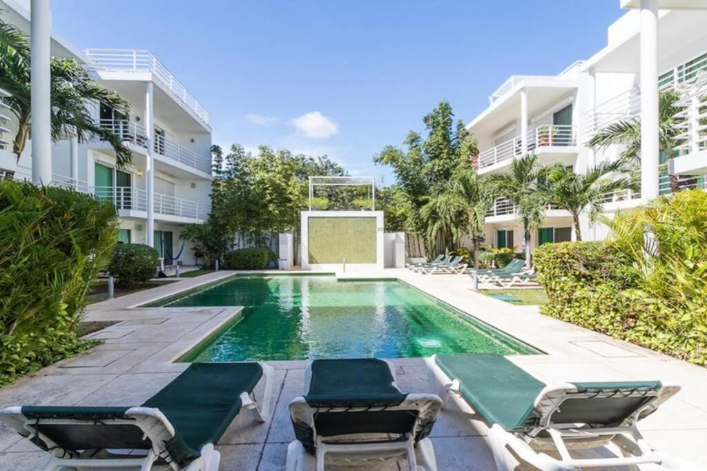 Poolside Tranquil Apartment In プレヤデルカーメン エクステリア 写真